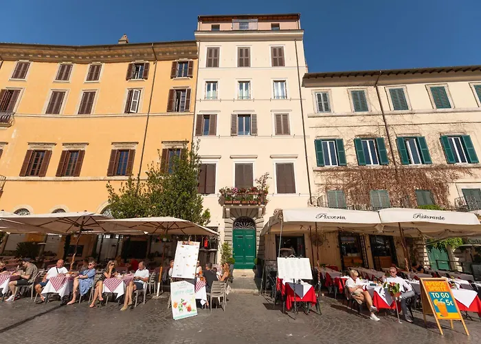 Tritone Luxury Piazza Navona Konukevi 4*